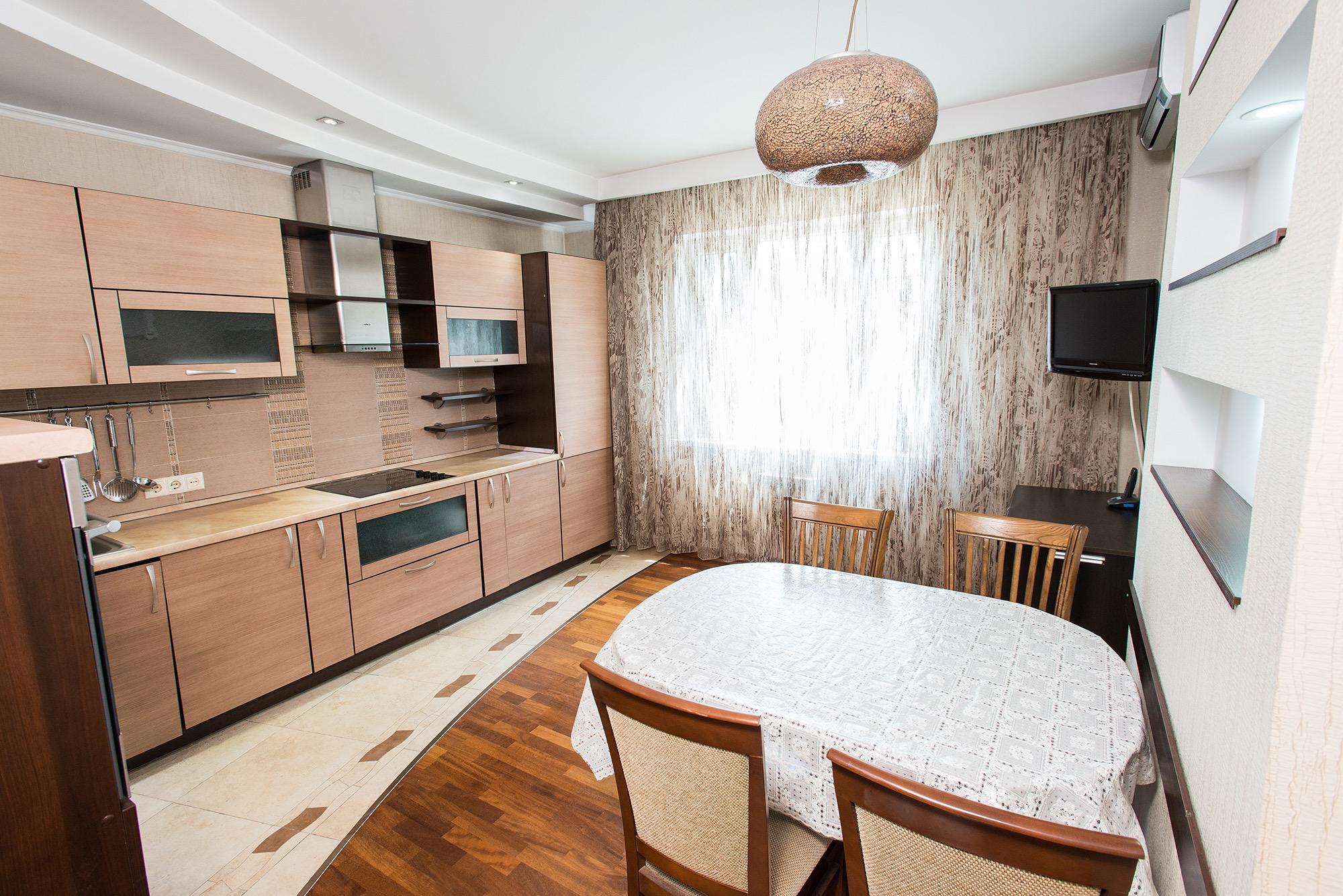 Астана квартира купить 1 комнатную. Квартиры в Казахстане. Казахстан апартаменты. Квартира в Казахстане кухня. Кухня для арендной квартиры.